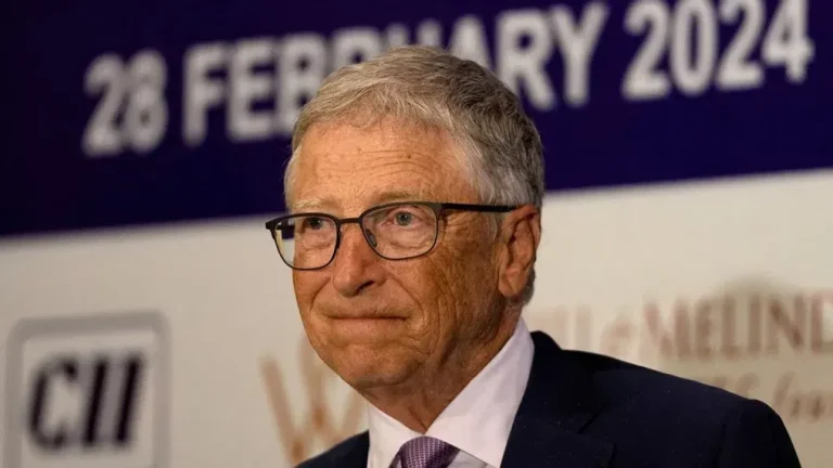BILL GATES TO SHUT FOUNDATION IN 2045 AFTER DONATING 99% OF FORTUNE