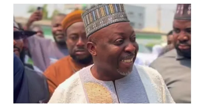 GHANAIAN PRESIDENT JOHN MAHAMA, RECALLS HIGH COMMISSIONER IN NIGERIA OVER ALLEGED VOTE BUYING