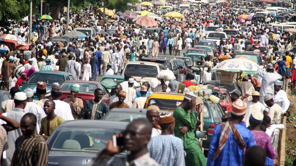 Nigerians crowd population 1024x576 1