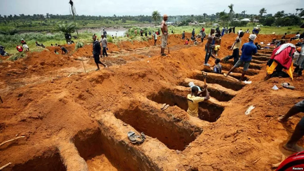 WE'RE TIRED OF MASS BURIALS - CHRISTIAN YOUTHS LAMENT RISING DEATH TOLL IN NORTH CENTRAL 1 mass burial 1 1024x575 1