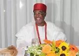 OBI OF ONITSHA FINES, SUSPENDS PRESIDENT OF WOMEN SOCIETY OVER ALLEGED INSUBORDINATION 1 OIP 2
