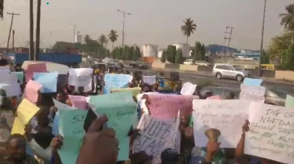 SACHET ALCOHOL BAN THREATENS FIVE MILLION JOBS, DISTILLERS WARN NAFDAC 1 19761883 theprotesters webp7360a5c9314999be87c22b021103536e