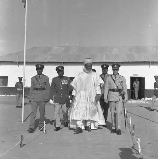 NIGERIA’S FIRST DEFENSE MINISTER, RIBADU WITH FORMER COMMANDANTS OF NMS IN 1963