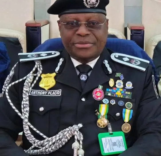 POLICE THREW THEIR GUNS AND RAN AWAY WHEN THE BANDITS ARRIVED ANGWAN RUKUBA