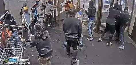 ANGRY RESIDENTS INVADE CITY BOY MOVEMENT RALLY IN OWERRI, CART AWAY EMPOWERMENT MATERIALS AT PRO-TINUBU 2027 EVENT