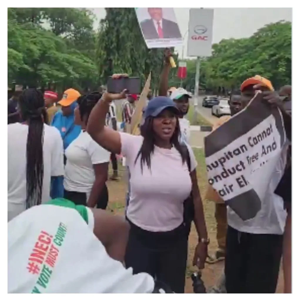 PROTESTERS STORM INEC OFFICE IN ABUJA