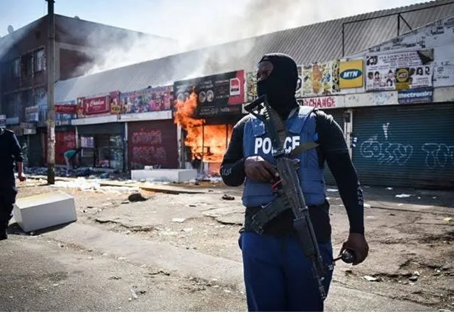 XENOPHOBIA: NIGERIANS TO RETURN HOME AS SOUTH AFRICAN ATTACKS WORSEN