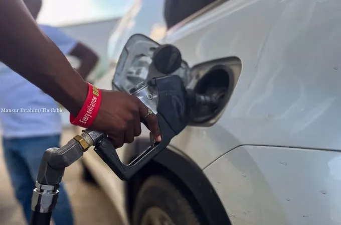 MOTORISTS COMPLAIN ABOUT HIGH PETROL PRICE DESPITE GLOBAL FALL IN CRUDE